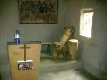 Eglise locale dogosse de Bawe.jpg